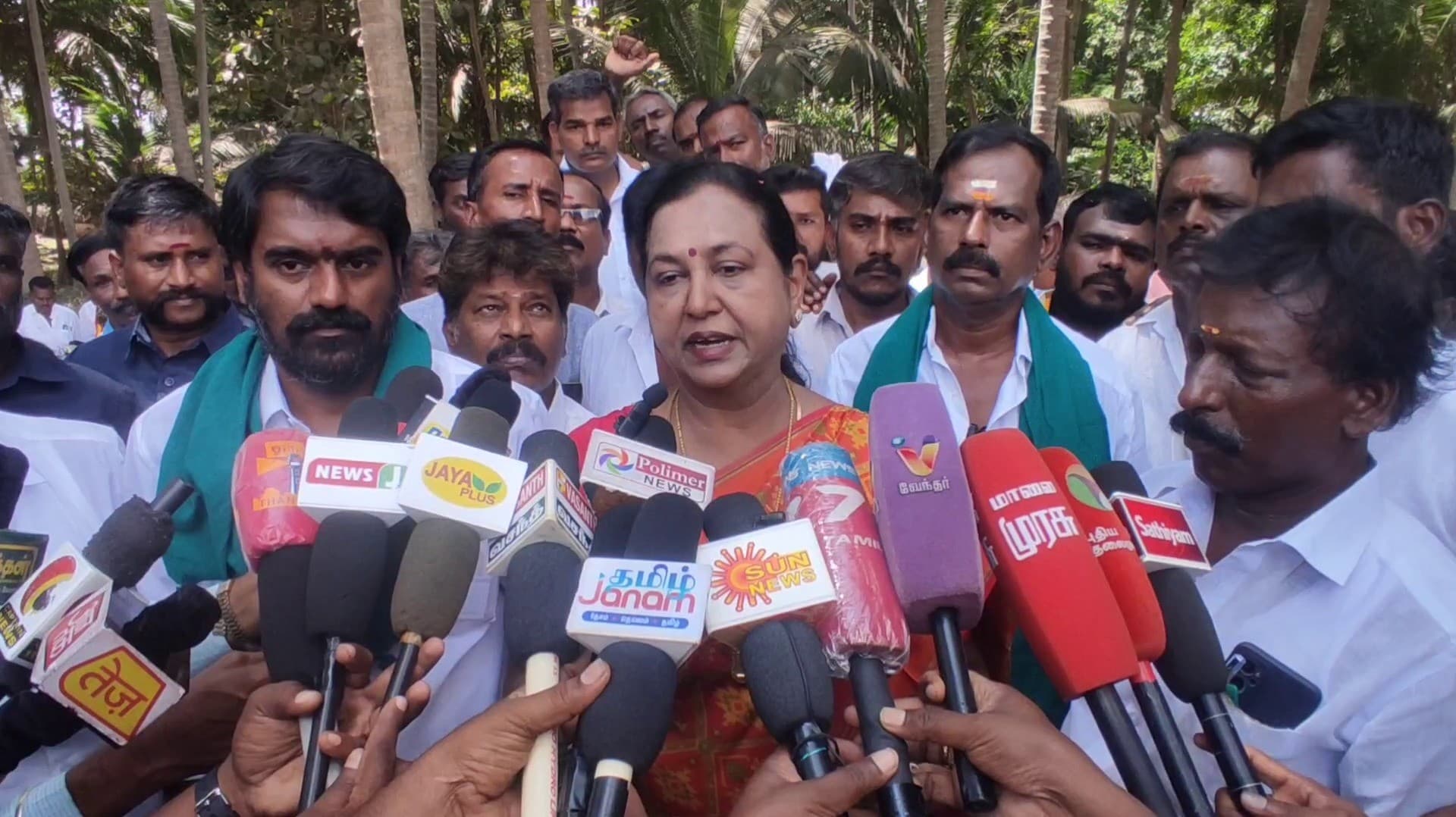 அனைத்துக் கட்சி கூட்டத்தில் தே.மு.தி.க கலந்துகொள்ளும் - பிரேமலதா