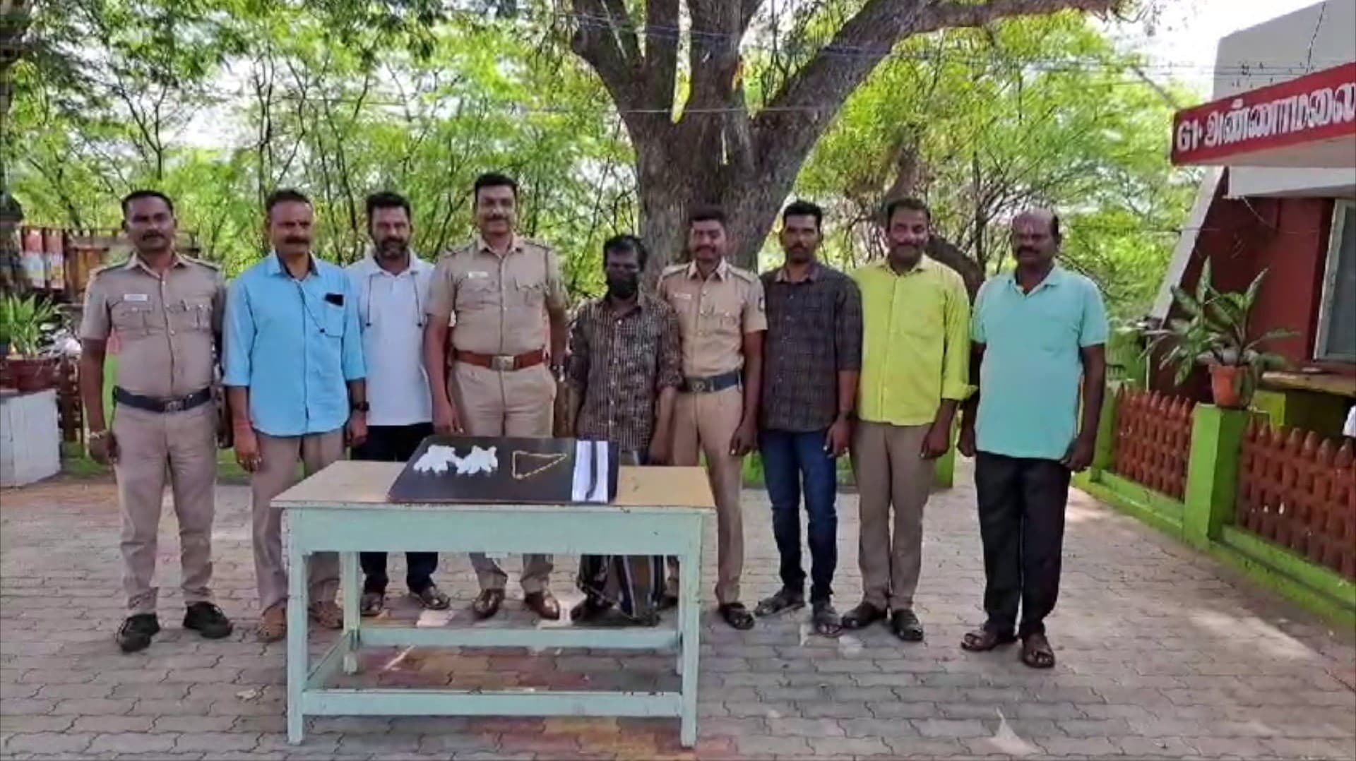 பல்வேறு வீடுகளில் கைவரிசை காட்டி வந்த கொள்ளையன் கைது
