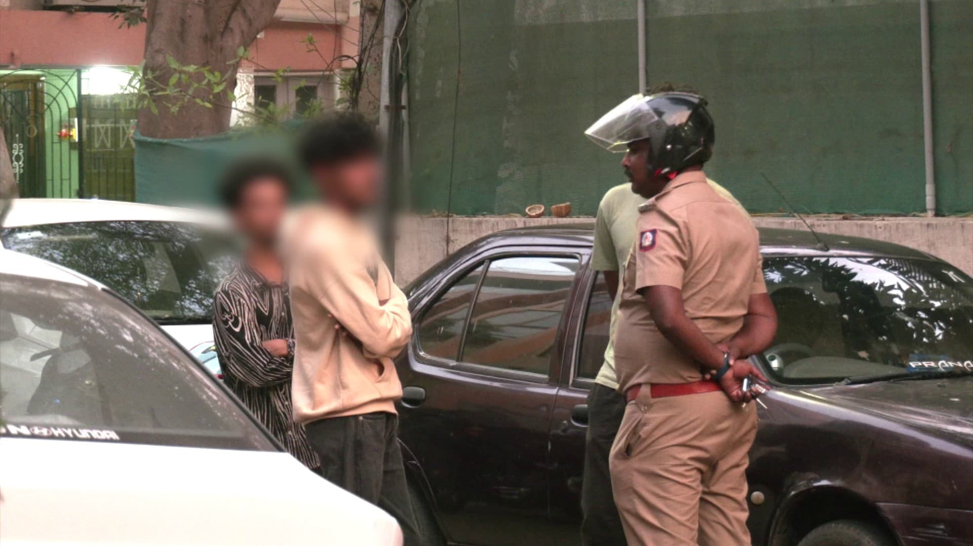 'காலையில் +2 பொதுத் தேர்வு - நள்ளிரவில் பட்டாக்கத்தியுடன் ரீல்ஸ் வீடியோ'..  பள்ளி, கல்லூரி மாணவர்களை எச்சரித்து அனுப்பிய போலீசார்