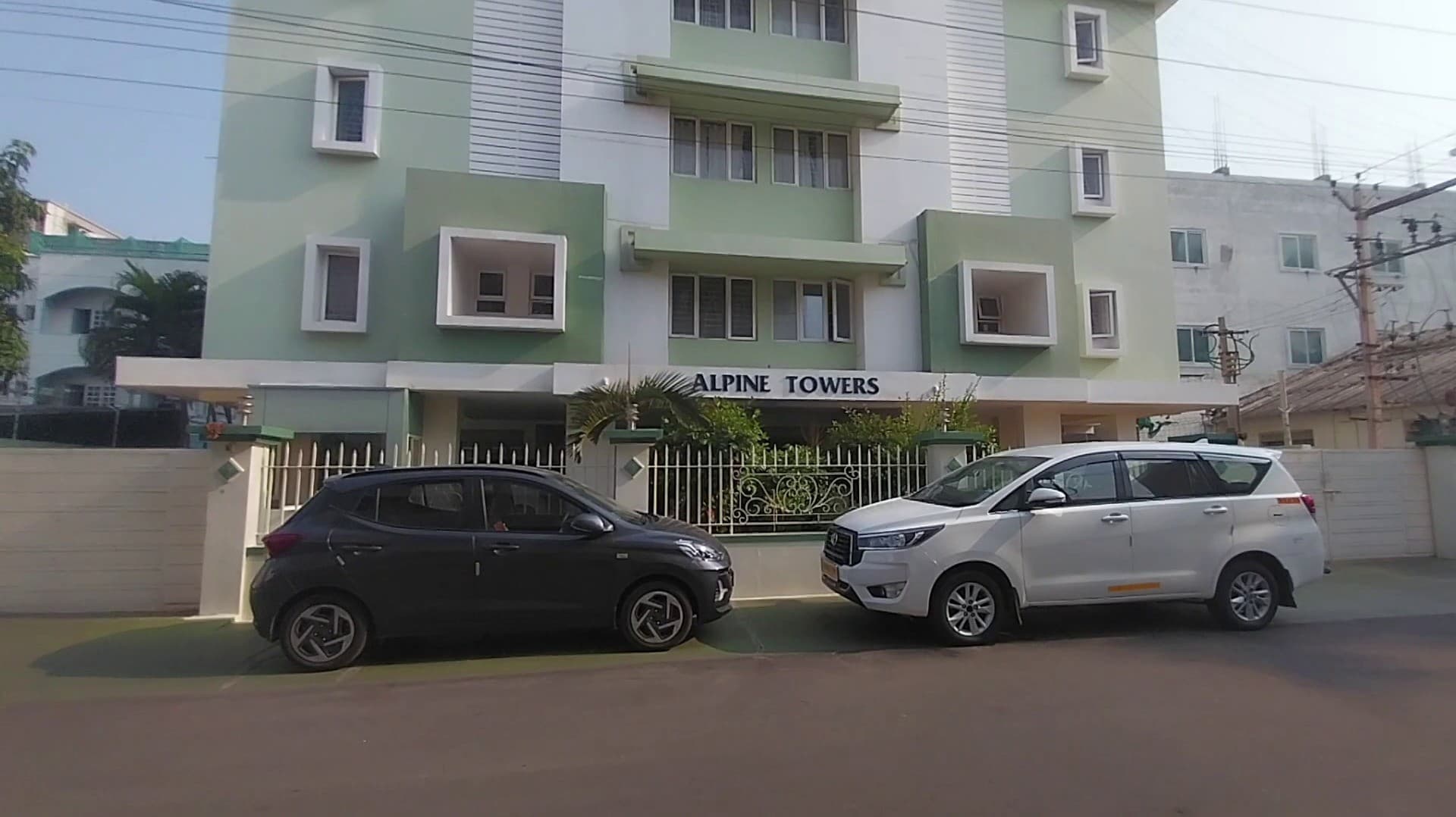 அமைச்சர் செந்தில்பாலாஜிக்கு நெருக்கமானவர்கள் என கூறப்படுபவர்களின் வீடுகளில் ED ரெய்டு.!
