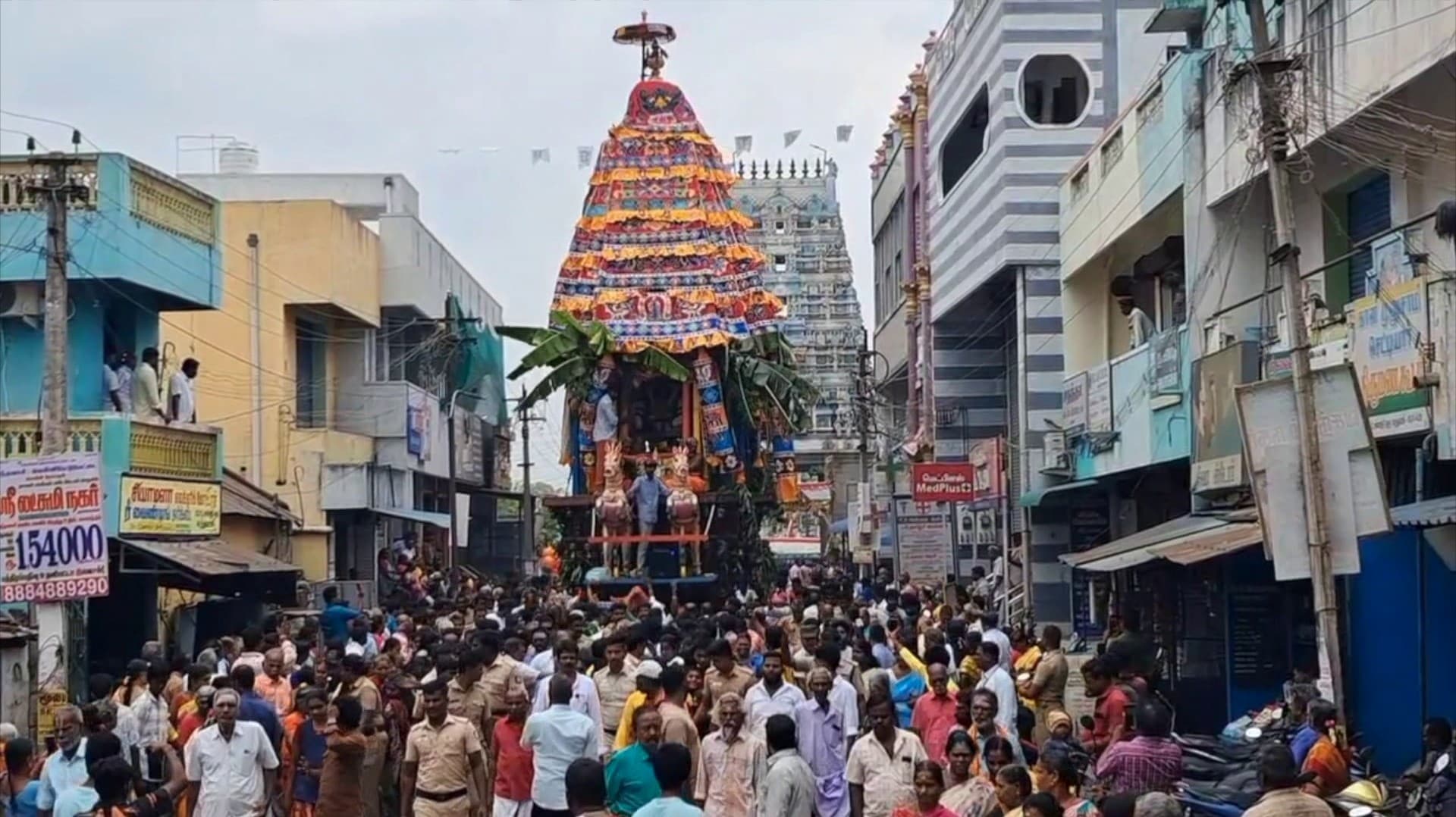 வெகு விமர்சியாக நடந்த ஜலகண்டேஸ்வரர் கோவில், மாசித் தேரோட்டம்