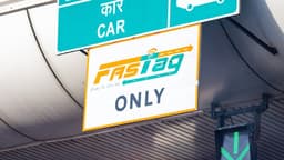 “ Fast-Tag  - இன்றிலிருந்து என்ன மாறுது? யாருக்கெல்லாம் 2 மடங்கு கட்டணம்? Card Blacklist ஆகாம தடுப்பது எப்படி?”