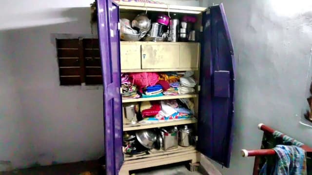 சிவகங்கையில் ஆளில்லாத வீட்டின் பூட்டை உடைத்து 120 கிராம் நகை திருடிய தம்பதி கைது