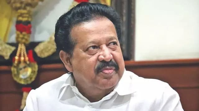 திமுக துணைப் பொதுச் செயலாளர் பதவியில் இருந்து பொன்முடி நீக்கம்
