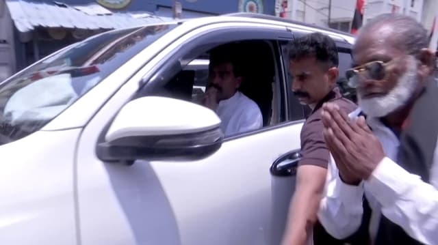 மதிமுக பொதுக்குழு கூட்டத்தில் 'டென்சனான' துரை வைகோ