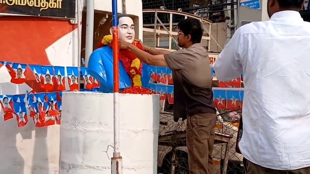 அம்பேத்கர் பிறந்த நாள் - விஜய் மரியாதை..