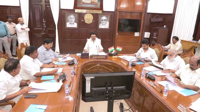 அரசுக்கு அவப்பெயர் ஏற்படுத்தும் வகையில் அமைச்சர்கள் செயல்படக் கூடாது என கண்டிப்பு - முதலமைச்சர்