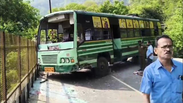 மலைப் பாதையில் இறங்கும்போது கட்டுப்பாட்டை இழந்த அரசுப் பேருந்து