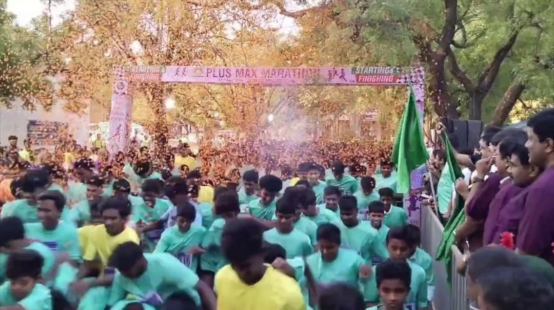 சுற்றுச்சூழல் பாதுகாப்பை வலியுறுத்தி மாரத்தான் போட்டி..! போட்டியை துவக்கி வைத்த கொங்கு ஈஸ்வரன்..