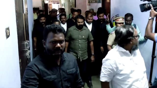 திருச்சி சரக டி.ஐ.ஜி வருண் குமார் தொடர்ந்த அவதூறு வழக்கு விசாரணை