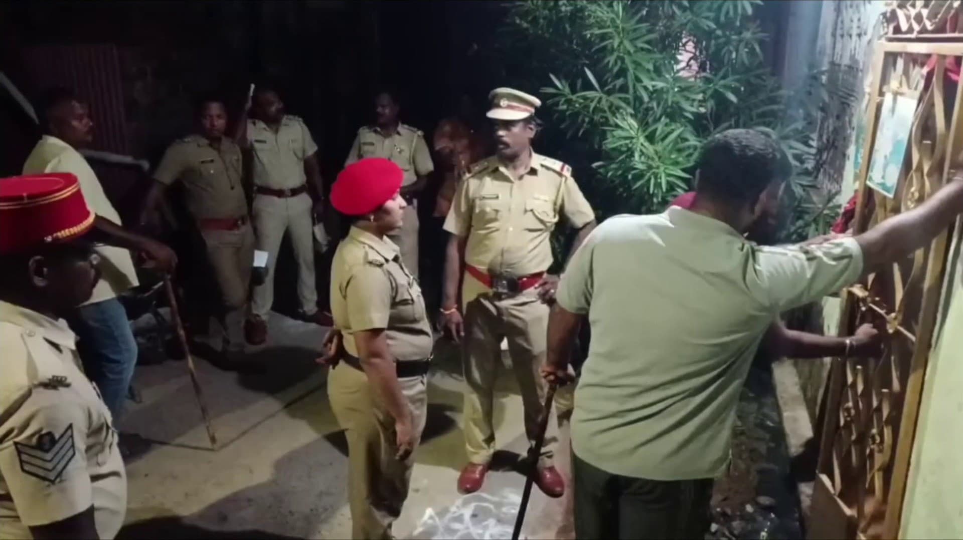 பாஜக பிரமுகர் கொலையை அடுத்து ஆபரேசன் திரிசூல் திட்டம்..  போலீசார் அதிரடி சோதனை..