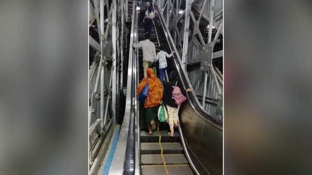 பயன்பாட்டுக்கு வந்த ஒரே வாரத்தில் பழுதான எஸ்கலேட்டர்.. சரி செய்யுமாறு பயணிகள் கோரிக்கை..