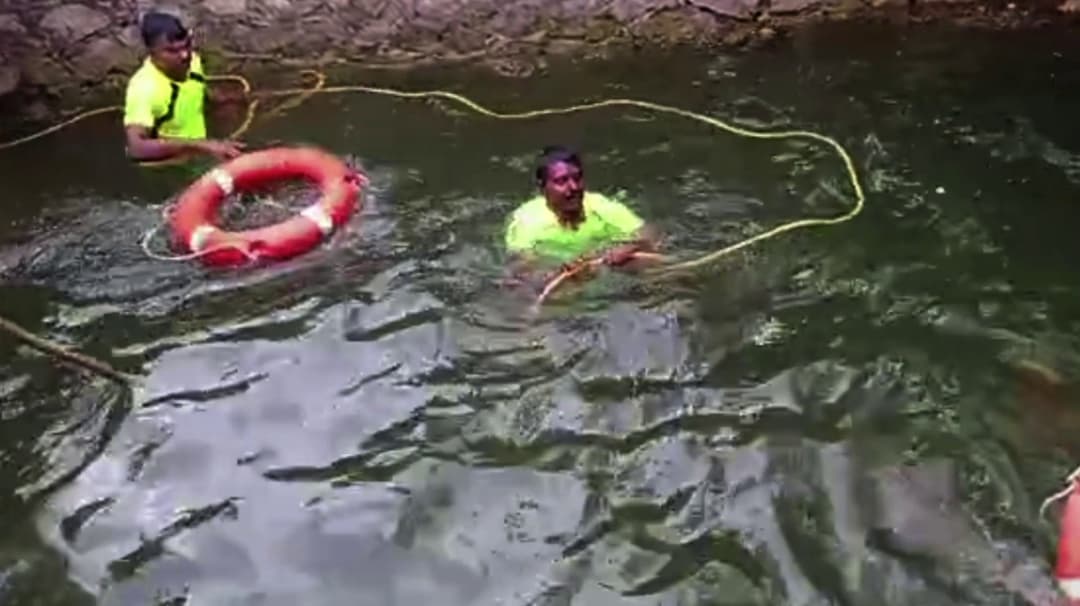 அரை வினாடி தூக்கத்தால் 50 அடி ஆழ கிணற்றில் 5 பேர் மூழ்கி உயிரிழந்த சோகம்..!