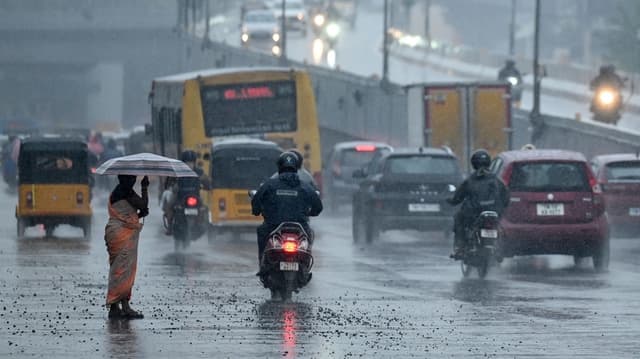 காலை 10 மணி வரை 7 மாவட்டங்களில் மழை பெய்ய வாய்ப்பு