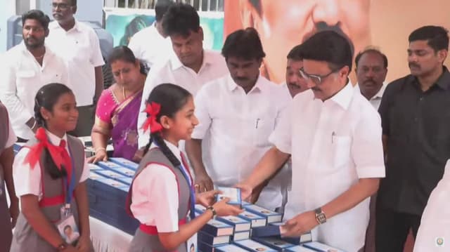 கொளத்தூரில் சீரமைக்கப்பட்ட குளம், பூங்காவை திறந்து வைத்த முதல்வர்