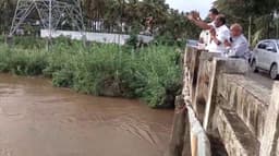 நொய்யல் ஆற்று நீரை  மலர்  தூவி வரவேற்ற முன்னாள் அமைச்சர் எஸ்.பி.வேலுமணி..!