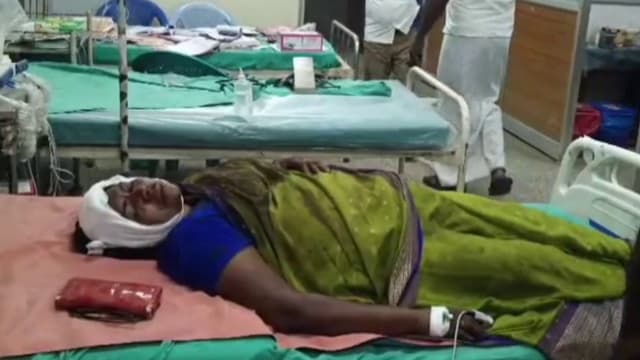 தூத்துக்குடி அருகே குடும்பச் சண்டையில் பெண்ணுக்குத் தலையில் அரிவாள் வெட்டு.. தப்பியோடிய நபருக்கு போலீசார் வலைவீச்சு