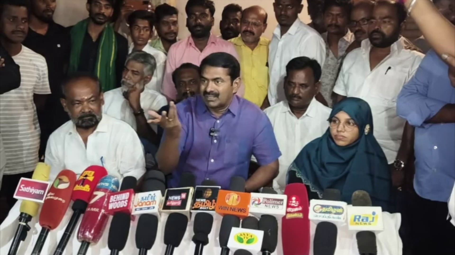 தமிழகத்தில் குற்றம் செய்பவர்களை ஆட்சி அதிகாரம் பாதுகாக்கிறது - சீமான்