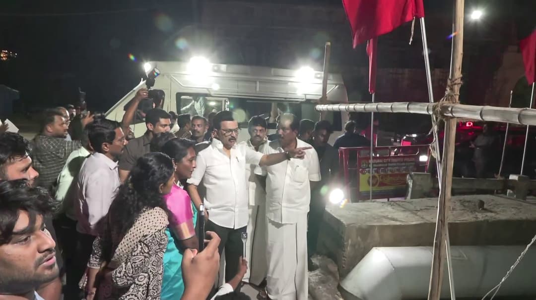 மதுரை பந்தல்குடி கால்வாயில் முதலமைச்சர் மு.க.ஸ்டாலின் ஆய்வு