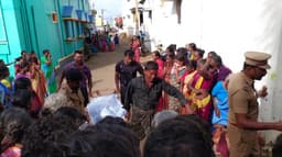 வீட்டில் தனியாக தூங்கிய பெண் கழுத்தறுத்து கொலை.. ரத்த வெள்ளத்தில் மிதந்த மனைவியை கண்டு கணவர் அதிர்ச்சி..!