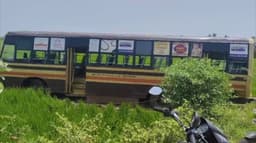 ஆலங்குளம் அருகே கட்டுப்பாட்டை இழந்து வயக்காட்டுக்குள் பாய்ந்த அரசு பேருந்து.. இரண்டு பேர் காயம்..