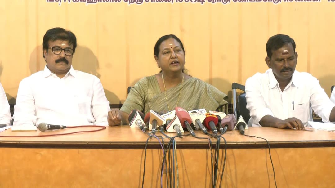 "விஜய் எங்கள் வீட்டுப்பையன்.." தே.மு.தி.க. தனித்து போட்டியா? என்பதை காலம் தான் பதில் சொல்லும் - பிரேமலதா