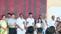 ரூ.1335 கோடி திட்டப்பணிகளை தொடங்கிவைத்தார் உதயநிதி ஸ்டாலின்.. அரசு பள்ளி மாணவர்களுக்கு ஊக்கத்தொகை..
