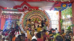 கெங்கையம்மன் ஆலய சிரசு திருவிழா - கொக்கிளி ஆட்ட கோலாகலம்.. அம்மனை வழிபட்ட  பக்தர்கள்..
