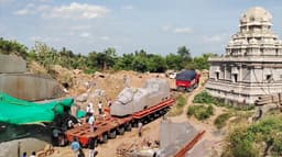 200 டன் ஆஞ்சநேயர் சிலையை கனரக லாரியில் ஏற்றிச் சென்ற கிராம மக்கள்.. நள்ளிரவில் உற்சாக வரவேற்பு..