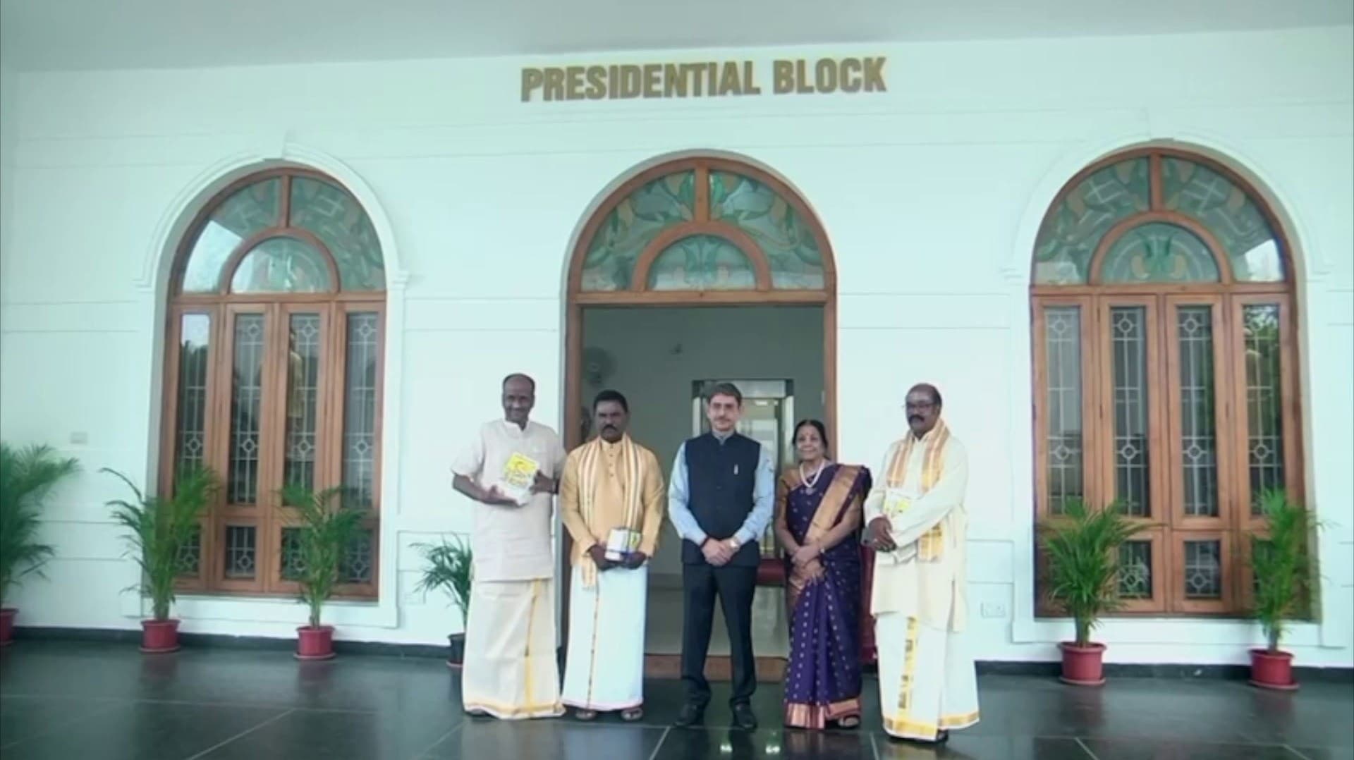 ஜனாதிபதி, பிரதமர் தங்கும் மாளிகையில் தமிழறிஞர்கள் தங்கவைப்பு...