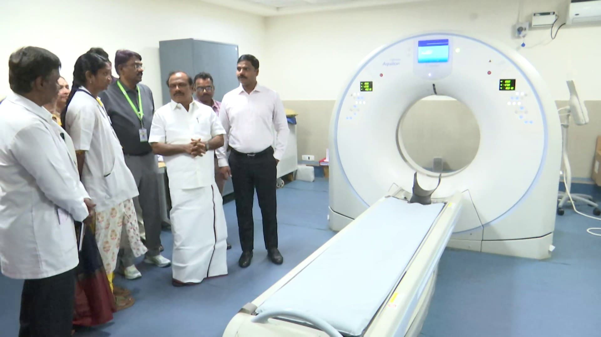 இ.எஸ்.ஐ. மருத்துவமனையில் தமிழக தொழிலாளர் நல அமைச்சர் ஆய்வு