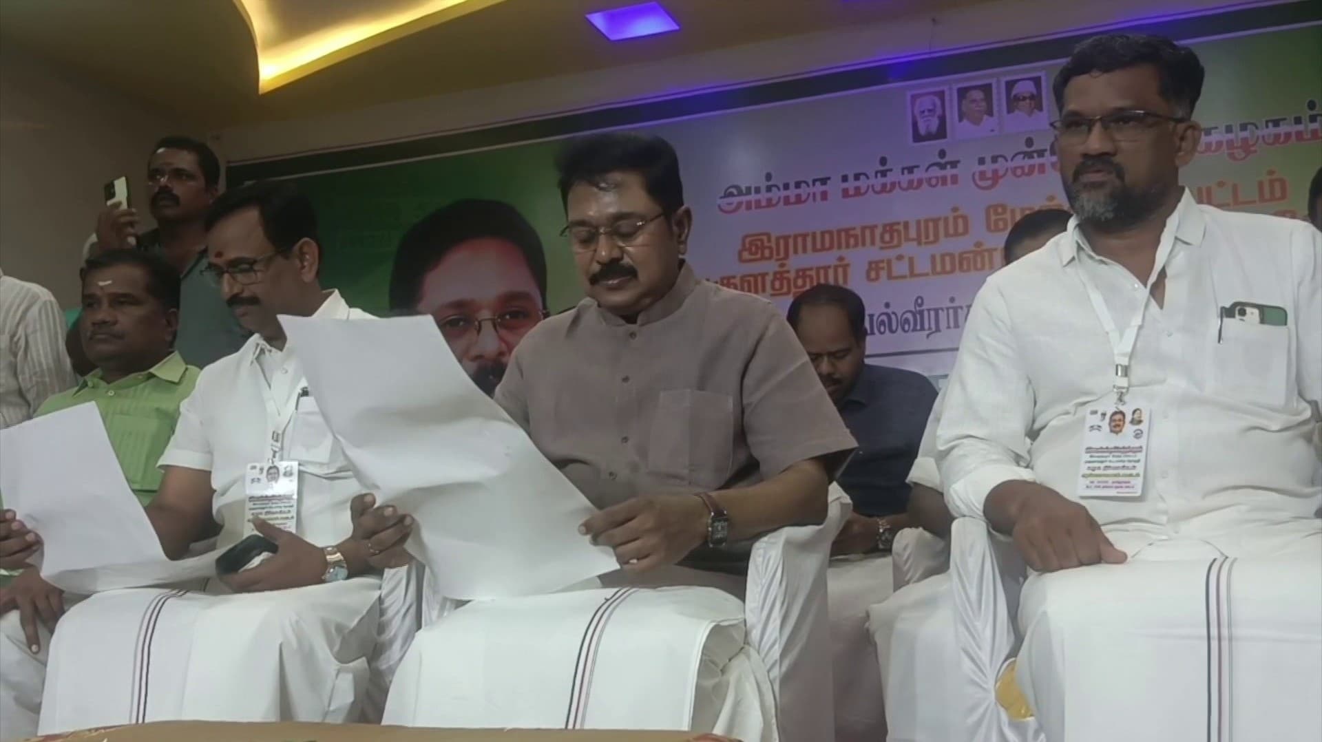 டாஸ்மாக் முறைகேடு விசாரணையை முதலமைச்சர் தடுக்கக் கூடாது - டி.டி.வி.தினகரன்