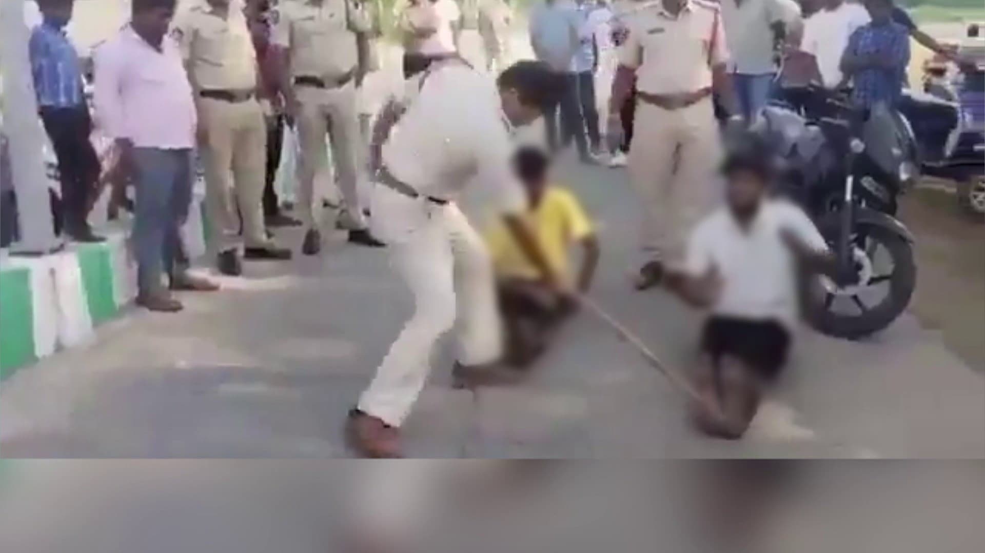 கஞ்சா போதையில் கான்ஸ்டபிள் மீது இளைஞர்கள் தாக்குதல் நடத்திய இளைஞர்களுக்கு போலீஸ் கொடுத்த தண்டனை