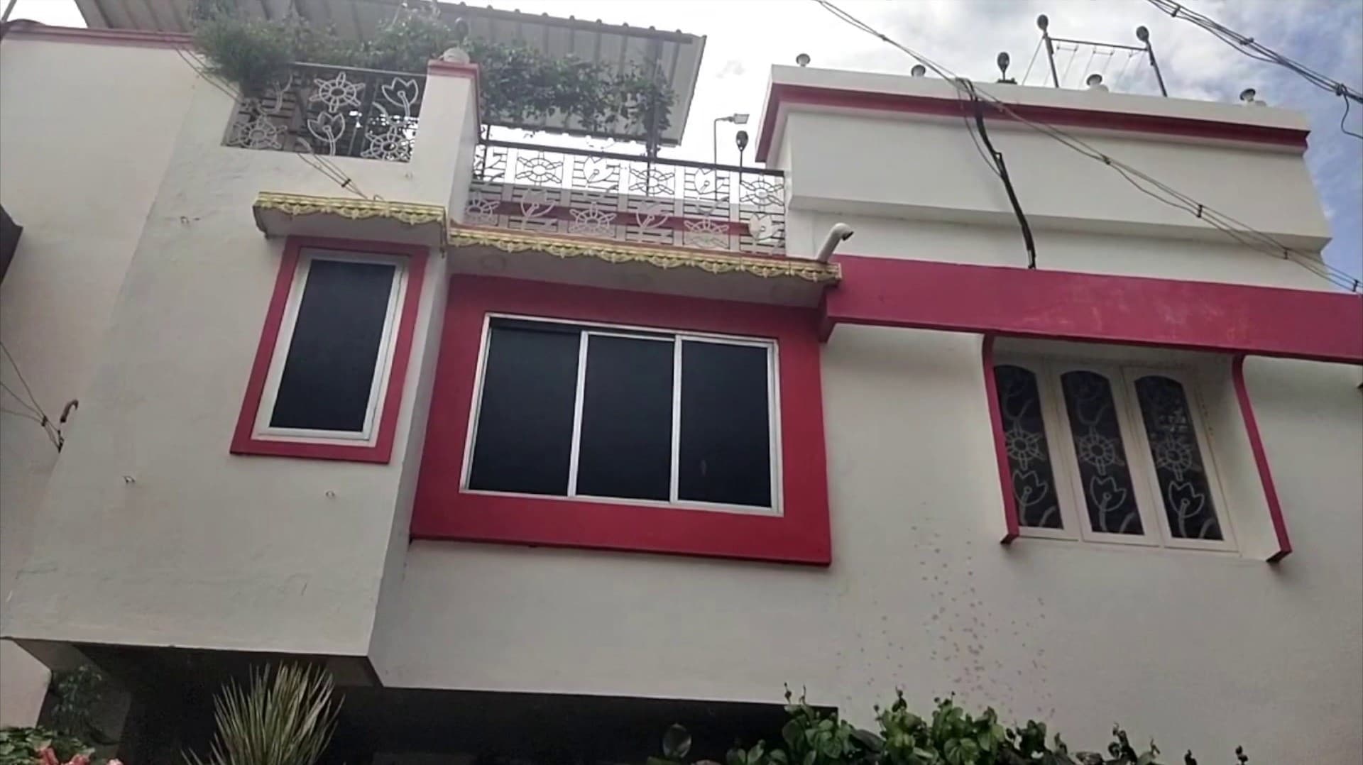 பூட்டியிருந்த முன்னாள் கப்பல் மாலுமி வீட்டில் கொள்ளை.. போலீசார் விசாரணை ..