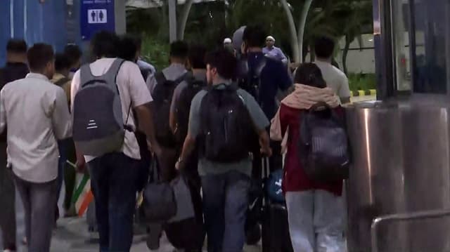 ஆபரேஷன் சிந்து நடவடிக்கையில் 6-வது சிறப்பு விமானம் டெல்லி வருகை