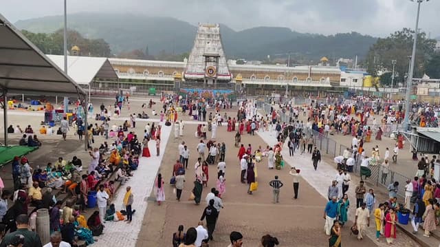 ஏழுமலையான் கோவிலுக்கு கலப்பட நெய் சப்ளை செய்யப்பட்ட விவகாரம்...  ஆதாரங்களை சமர்ப்பித்த விசாரணைக்குழு