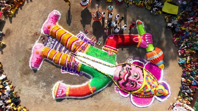 திரெளபதி அம்மன் கோவிலில்  மகாபாரத பெருவிழாவை முன்னிட்டு துரியோதனன் படுகளம்