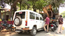 வாக்கிங் சென்ற ஆண் செவிலியரை தாக்கி செல்போன் பறிக்க முயற்சி