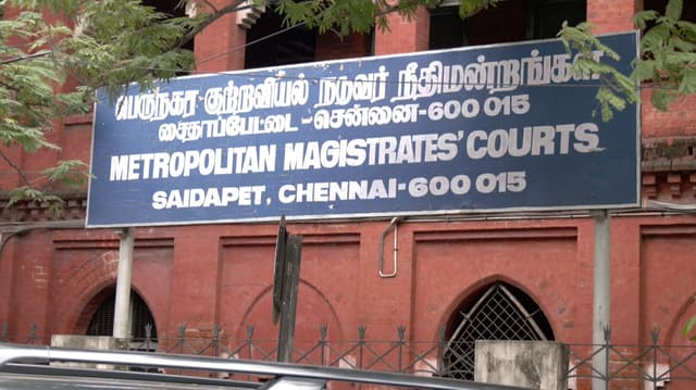 கூடுதல் வரதட்சணைப் புகாரில் நடவடிக்கை எடுக்காதது ஏன்..? - நீதிபதி சரமாரி கேள்வி