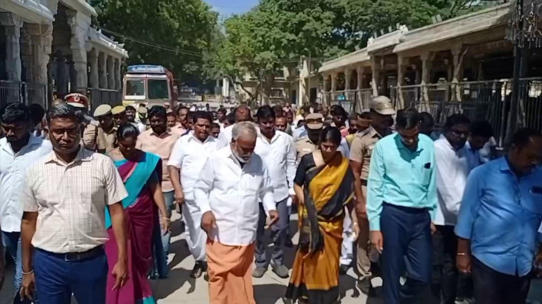 திருச்செந்தூர் கோவில் குடமுழுக்கு - இறுதிகட்டப் பணிகளை ஆய்வு செய்த கனிமொழி எம்பி, அமைச்சர்  சேகர்பாபு