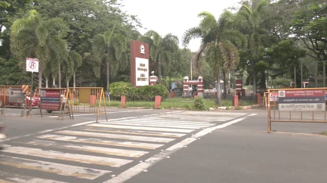 அண்ணா பல்கலைக்கழகத்தில் மாணவியிடம் தகராறு