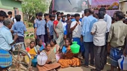 குடிநீர் கேட்டு காலி குடங்களுடன் எருமனூர் கிராமத்தினர் போராட்டம்.. போக்குவரத்து பாதிப்பு - போலீசாருடன் வாக்குவாதம்..