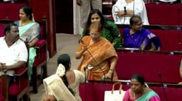 சென்னை மாநகராட்சி மாமன்ற கூட்டத்தில் கூச்சல் குழப்பம்..! பாஜக கவுன்சிலர் உமா ஆனந்த் பேசுவதற்கு திமுக கவுன்சிலர்கள் எதிர்ப்பு..