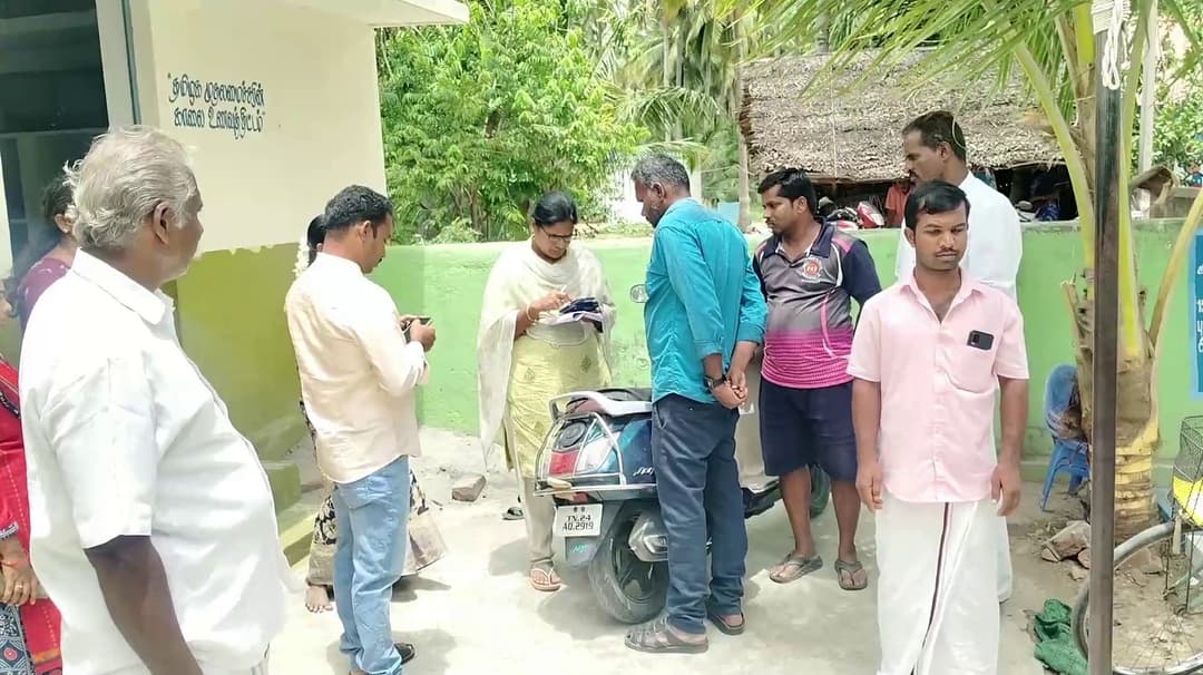 பல்லி விழுந்த பருப்பு சாம்பார் சாப்பிட்ட 4 மாணவர்களுக்கு அரசு மருத்துவமனையில் சிகிச்சை