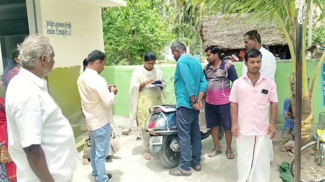 பல்லி விழுந்த பருப்பு சாம்பார் சாப்பிட்ட 4 மாணவர்களுக்கு அரசு மருத்துவமனையில் சிகிச்சை