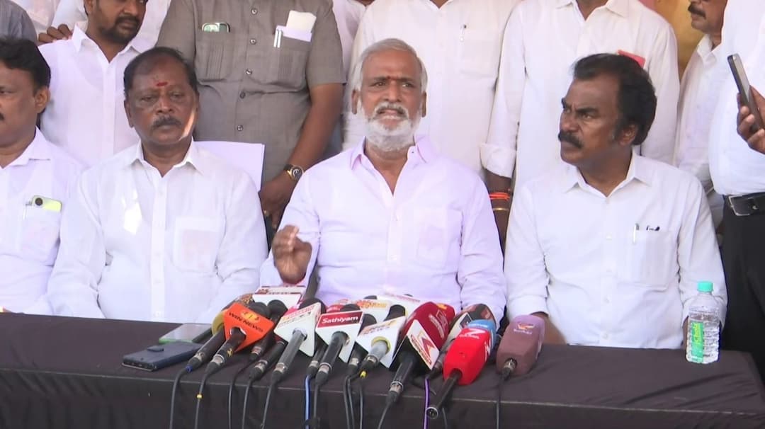 கோவில் நிதியைக் கொண்டு கல்லூரிகள் அமைப்பது எந்தவிதத்தில் நியாயம்..? இ.பி.எஸ் பேச்சுக்கு அமைச்சர் சேகர்பாபு பதில்