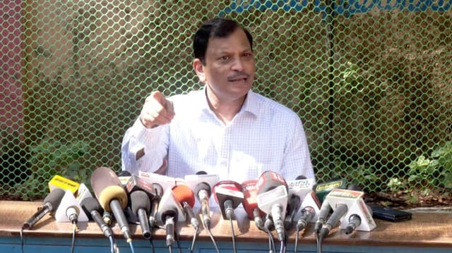 குரூப்-4 தேர்வு முடிவுகள்.. அப்டேட் கொடுத்த TNPSC தலைவர் பிரபாகர்