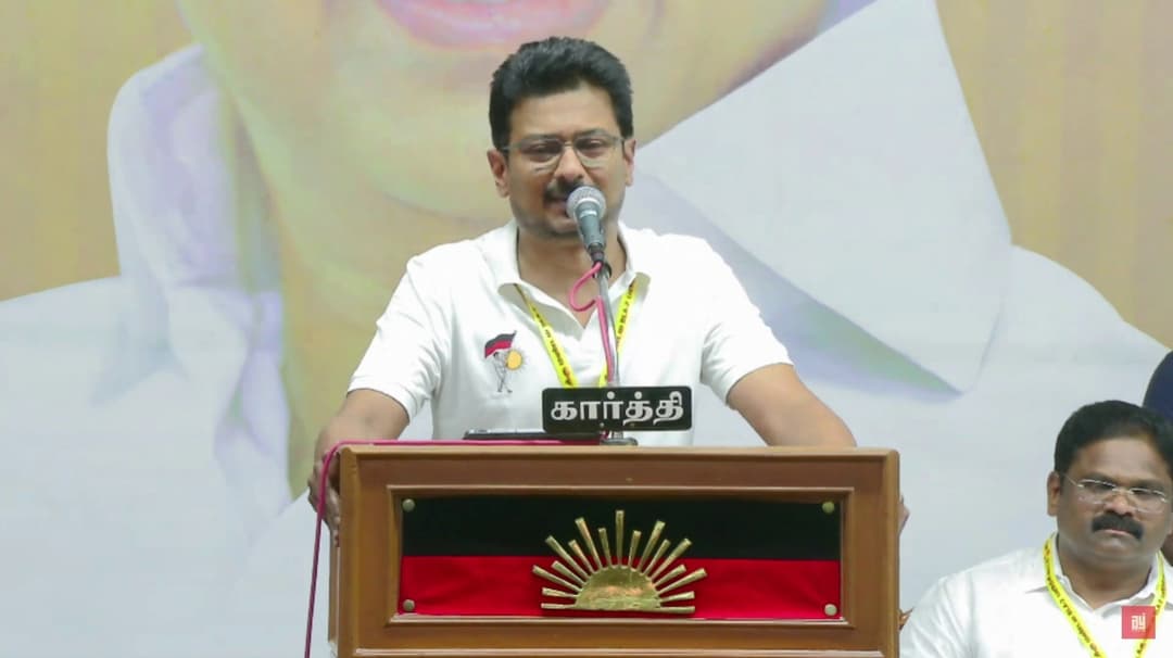 தேர்தல் களத்தில் தி.மு.க. முந்துவதால் இ.பி.எஸ்.க்கு பதற்றம் - உதயநிதி