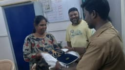 ஆட்டோவில் பயணி தவற விட்ட 8 சவரன் நகை, பட்டுப்புடவை.. ஓட்டுநர் செய்த நற்செயல்..!