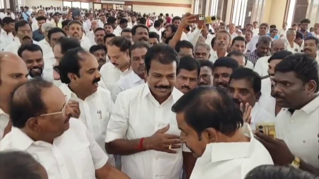 புதுக்கோட்டை நிர்வாகிகள் உட்கட்சி பூசலுக்கு தீர்வு கண்ட திமுக..!